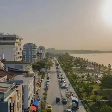 Diker Port Apartamento Antalya