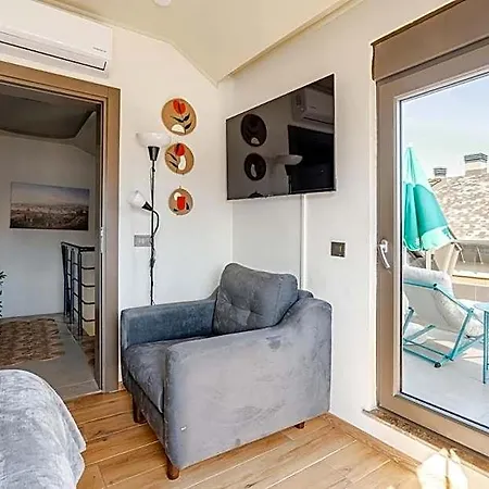 Diker Port Apartmán *